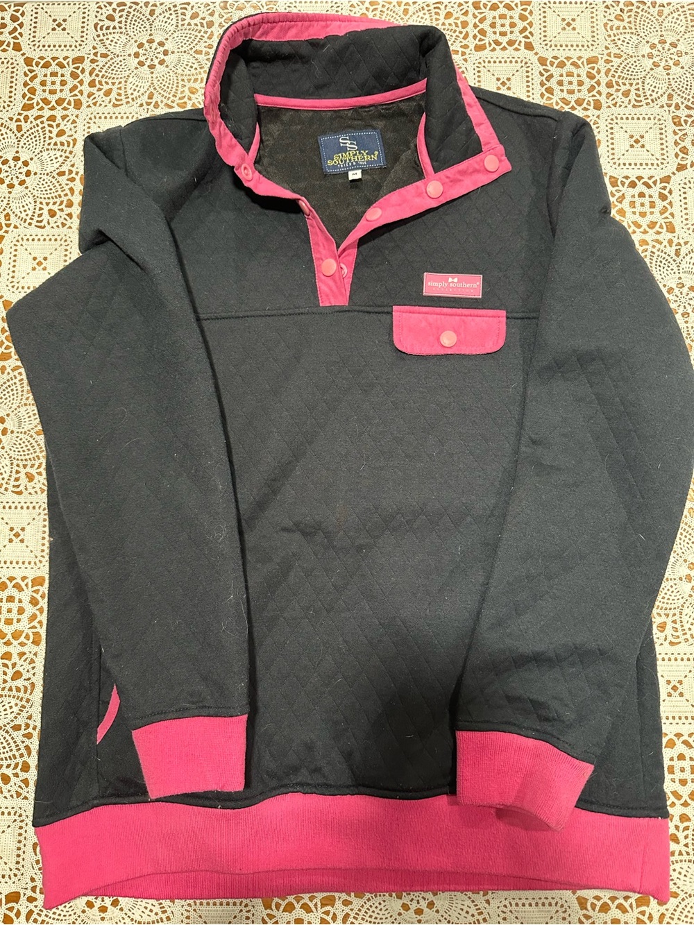 Simply Southern Black & Pink Quilted Snap Pullover Sweatshirt Medium